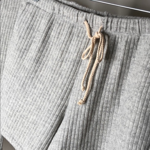 LIGHT GRAY TOP & SHORT SET - Picture 9 of 13